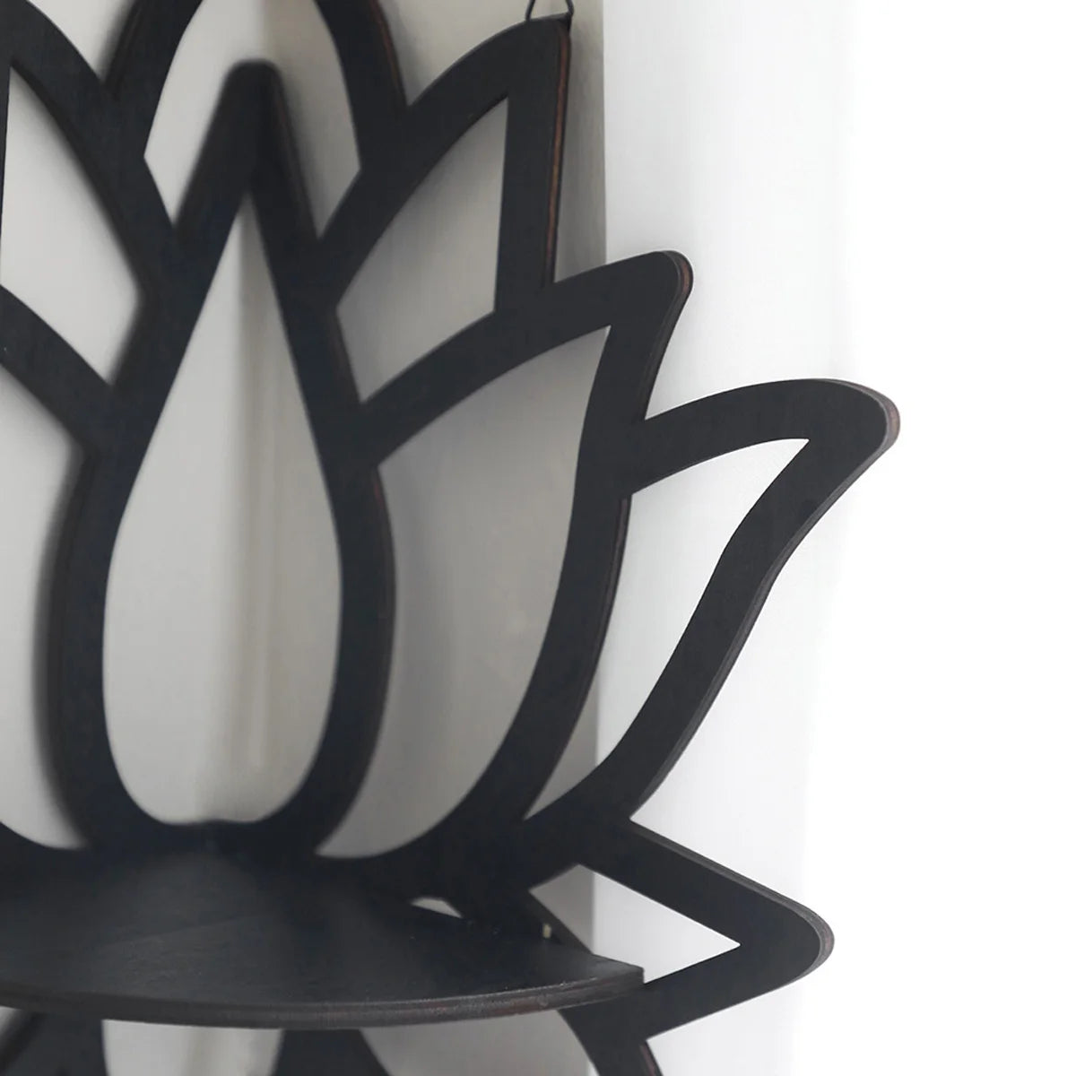 LotusLjus Wall Shelf